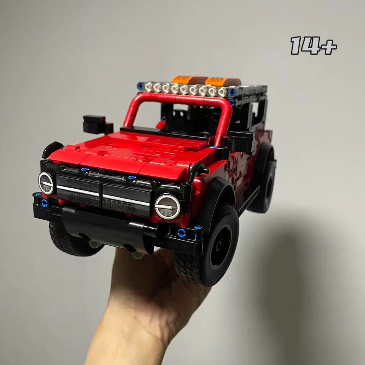 

Набор строительных блоков премиум-класса Disney Innovative 42213 Ford Bronco для декора дома, подарок на годовщину для любителей хобби