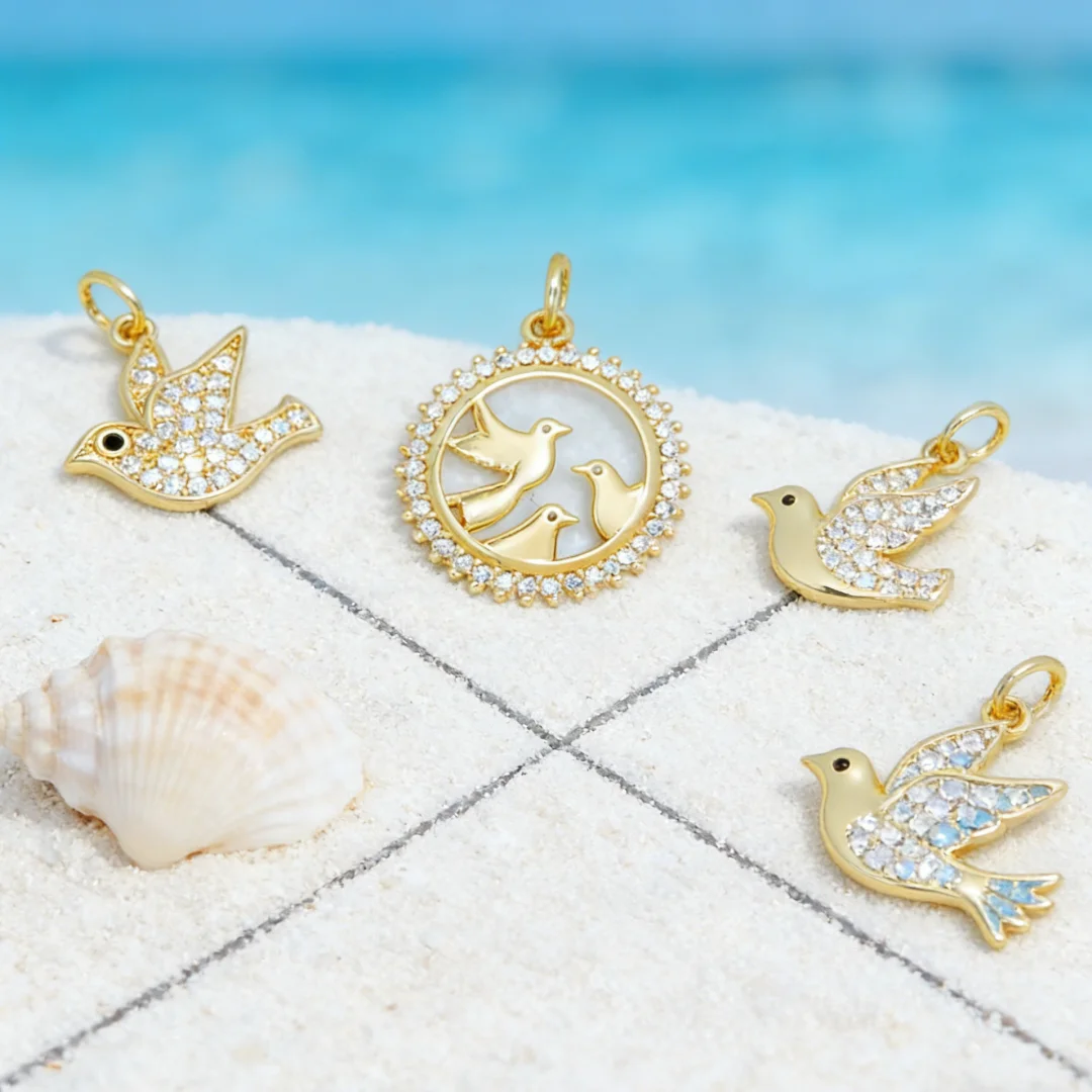5Pcs Pendants Brass Cubic Zirconia Sparkling Vintage Bird Design Charms Round Hollow for DIY Jewelry Necklace Bracelet Earrings