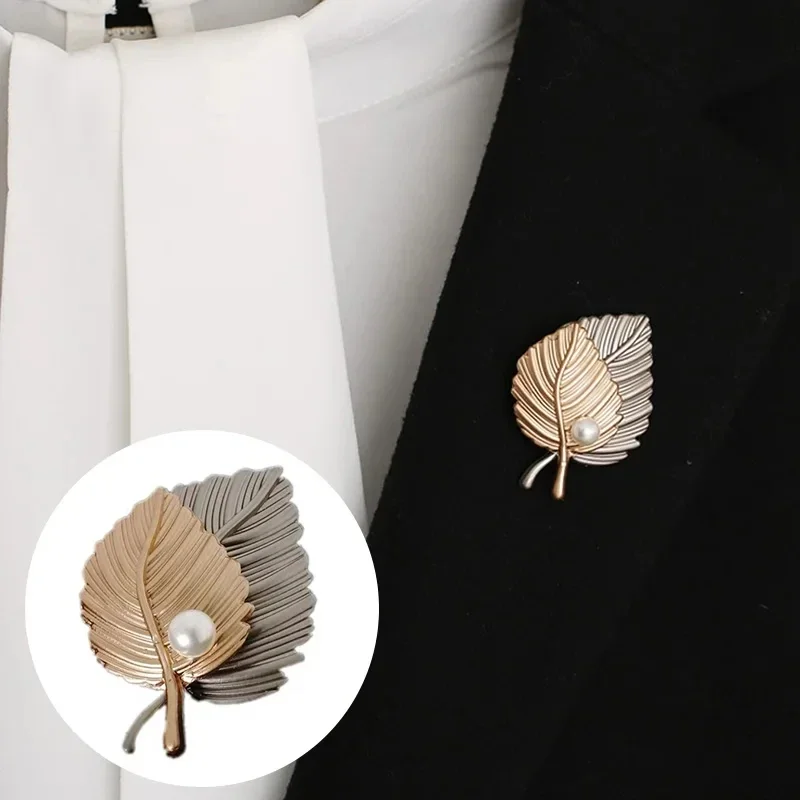 

Vintage Maple Leaf Brooches Metal Simulated Pearl Women Charm Exquisite Collar Lapel Brooch Pins Party Garment Jewelry Decor