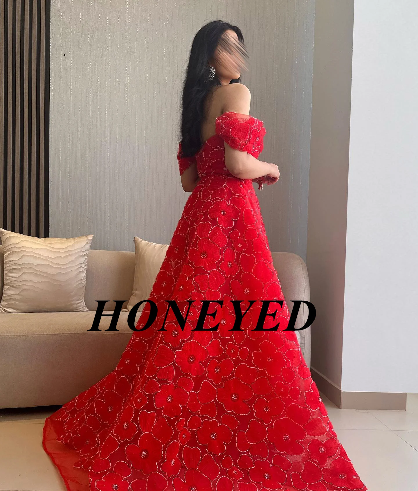 HONEYED-vestido de noche de lujo para mujer, traje rojo de línea A con flores, hombros descubiertos, baile de Arabia Saudita, longitud hasta el suelo, Dubái, 2024