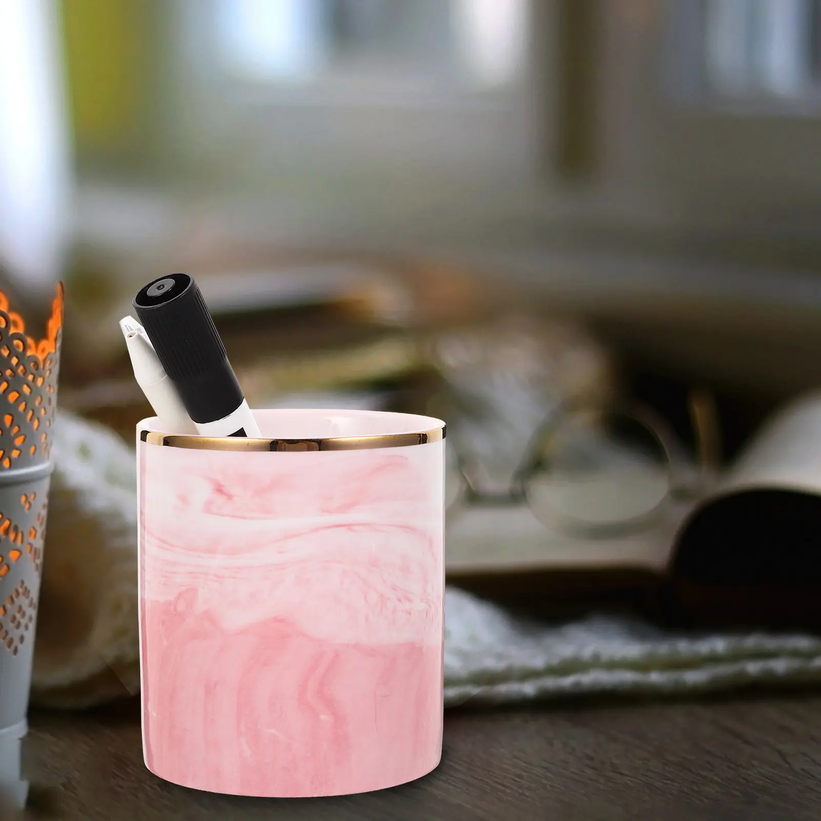 

Подставка для ручек с золотым ободком под мрамор, настольный органайзер, вместительный контейнер для карандашей, кистей для макияжа, канцелярских принадлежностей