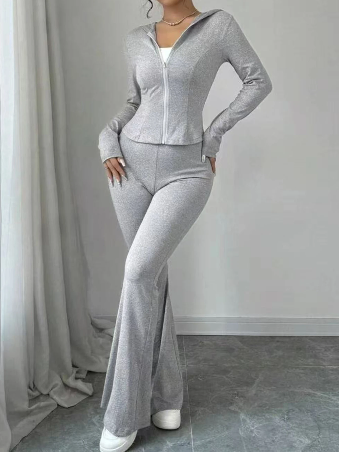 2025年 レディース カジュアル 秋 ジャンプスーツ ラペル 長袖 無地 ジッパー スポーティ レギュラーフィット ジャンプスーツ