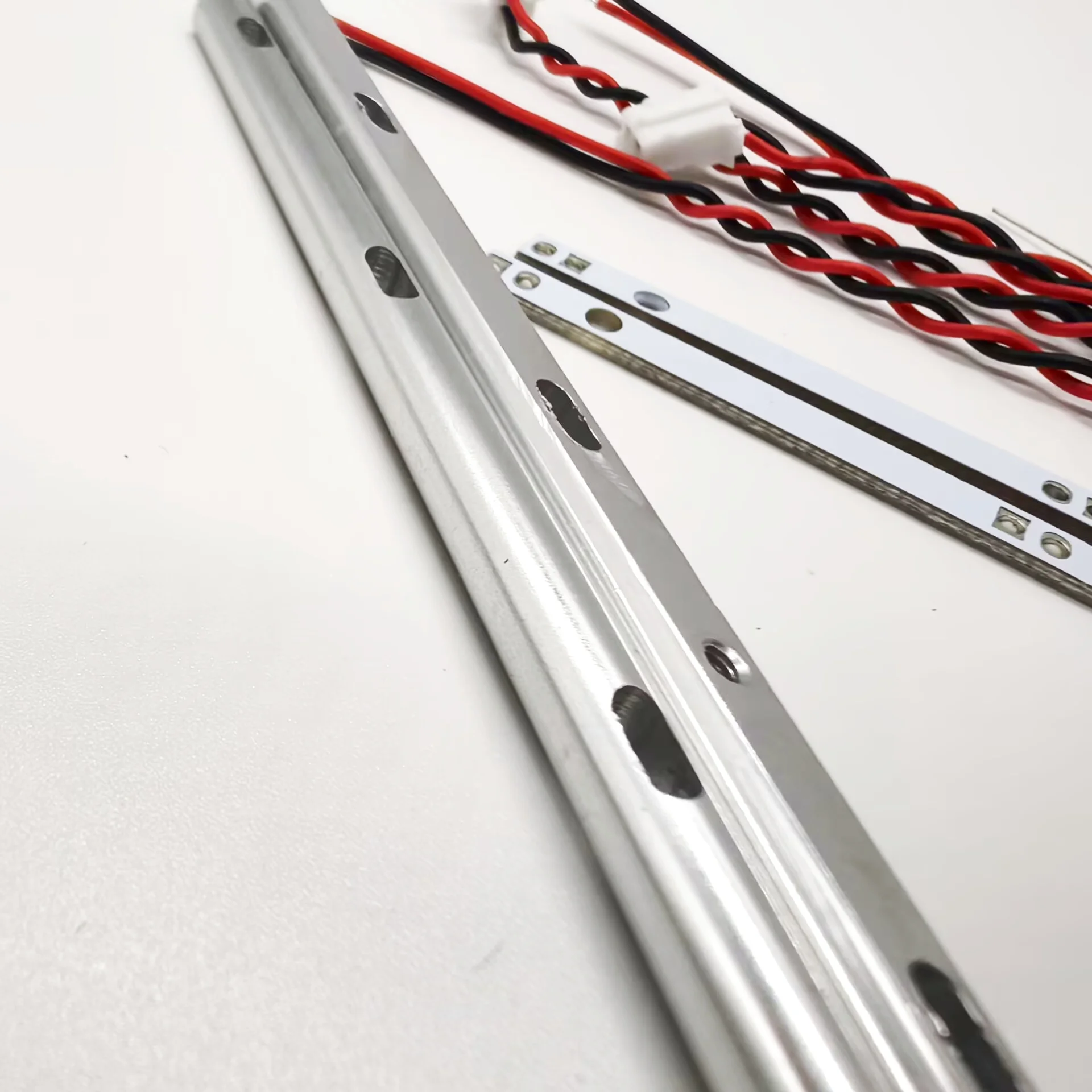 RC 1/14 Metall-Seitenleuchten LED-Markierungsleuchten 170mm für Tamiya Muldenkipper für SCANIA MAN VOLVO Traktor Tripper LKW DIY-Teile – Detail 6