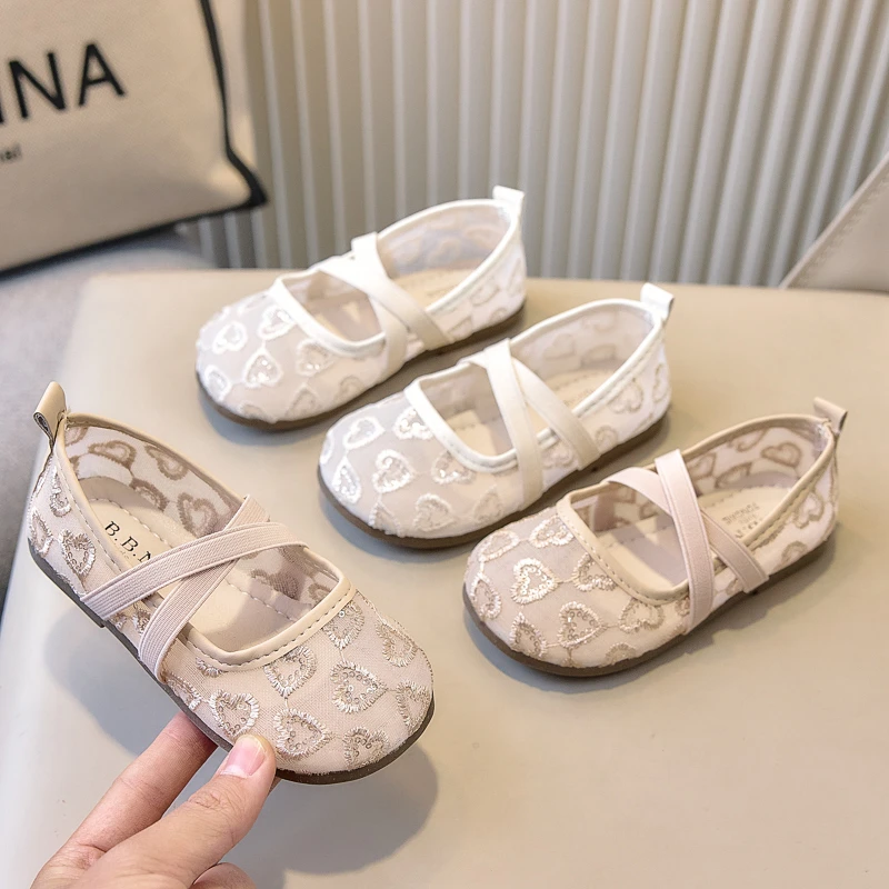 ガールズハート刺繍靴メッシュ子供フラットバレエシューズ弾性バンドソフトソール子供カジュアルプリンセスシューズサイズ-21-35