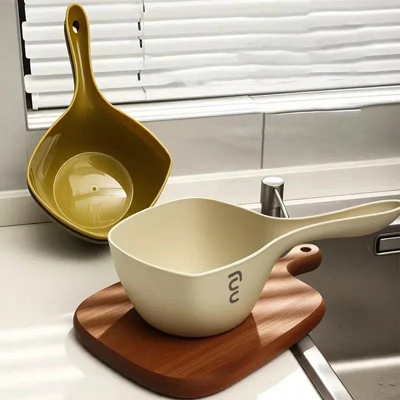 

Thickened Water Scoop Large Long Handle Deepened Watering Vegetable Scoop Kitchen Vegetable And Fruit Washing Scoop Can Be Hung