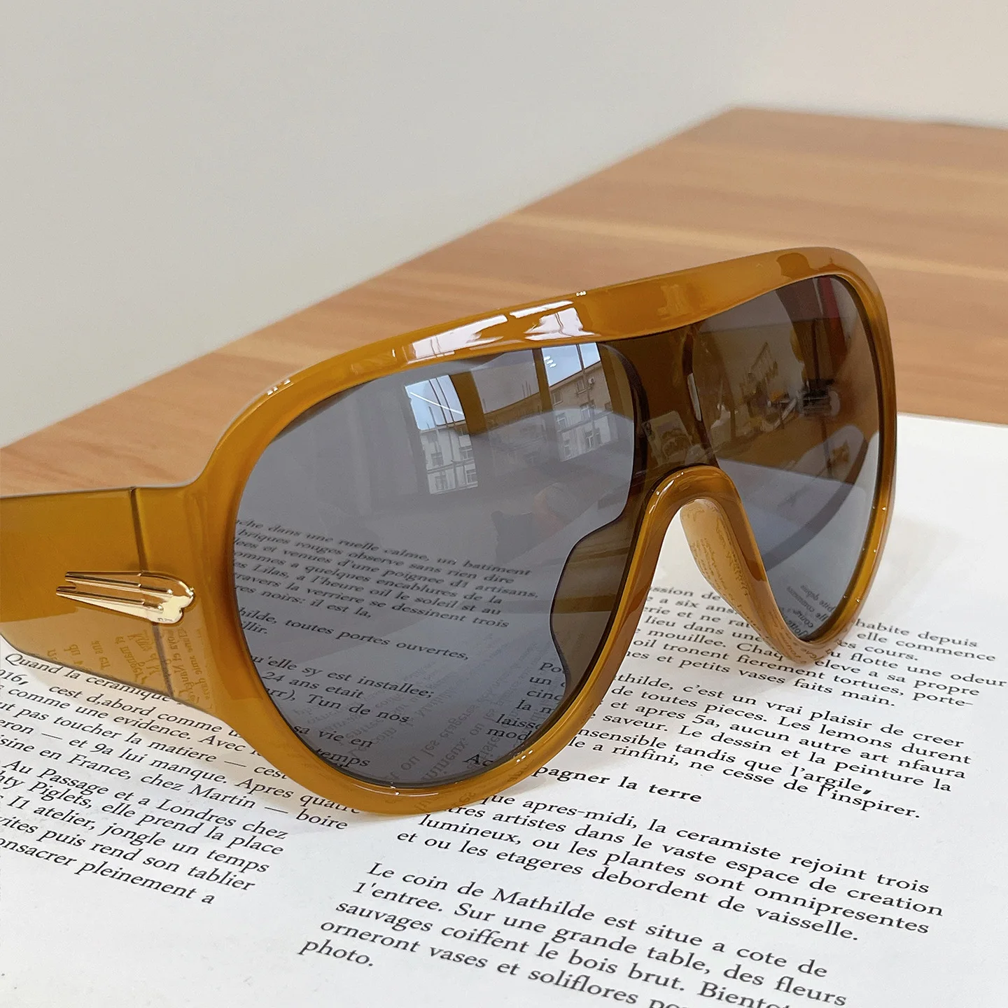 unique one piece square stripe sunglasses for women men vintage gradient black oversized Y2K sun glasses ladies outdoor shades