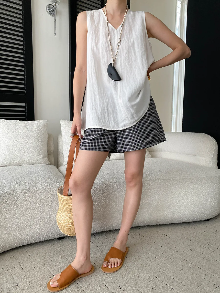 Sommerliche Damen-Shorts im Retro-Stil mit kontrastierendem Karomuster, elastischem Bund, lockerer Passform, schlankmachendem Effekt und weitem Bein. – Detail 20