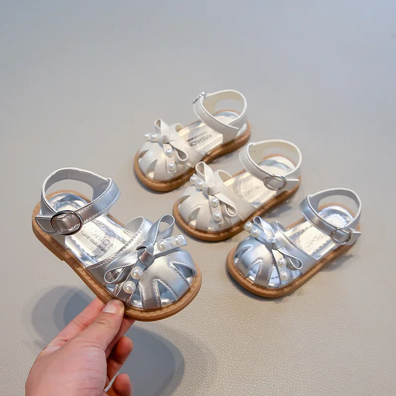 

Girl Summer Sandal Elegant Chic Pearl Bowknot Kids Fashion Princess Sandals Cut-outs Causal Children School Dance Flat Sandals