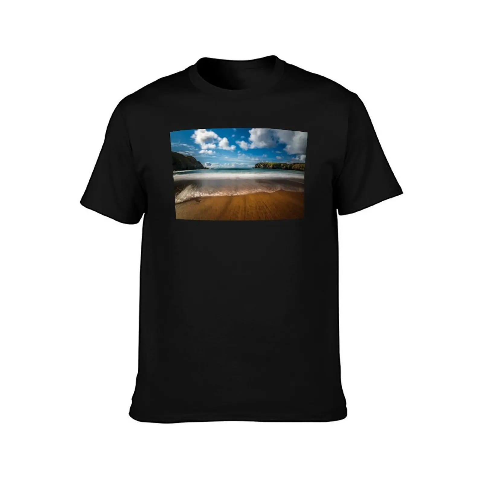 The Silver Strand, a horse-shoe shaped beach situated at Malin Beg, near Glencolmcille, in south-west County Donegal, Ir T-Shirt