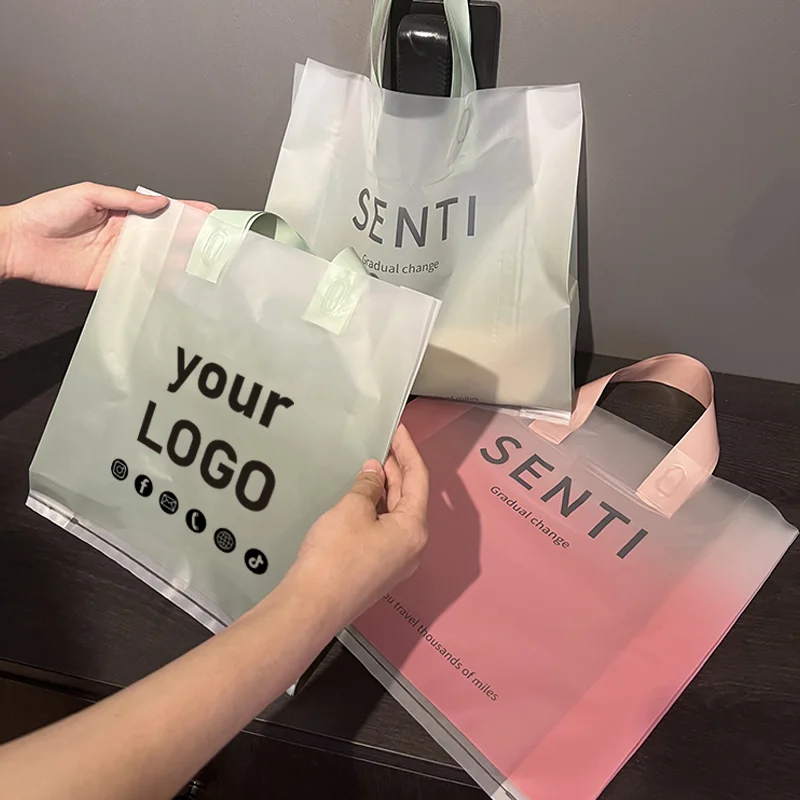 

Frosted packaging bag gradient translucent handbag women's clothing store packaging bag shopping gift bag custom printed logo