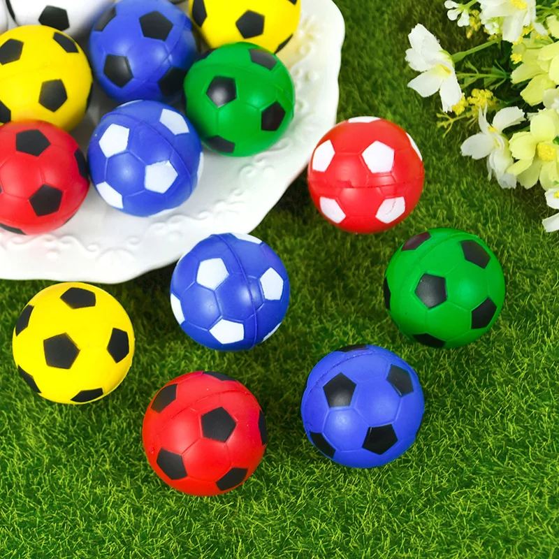 6pcs 4cm Resin Foosball Indoor Games Table Mini Soccer Kids Birthday Party Decor Favors Boys Girls Soccer Toy Gift Bag Giveaway