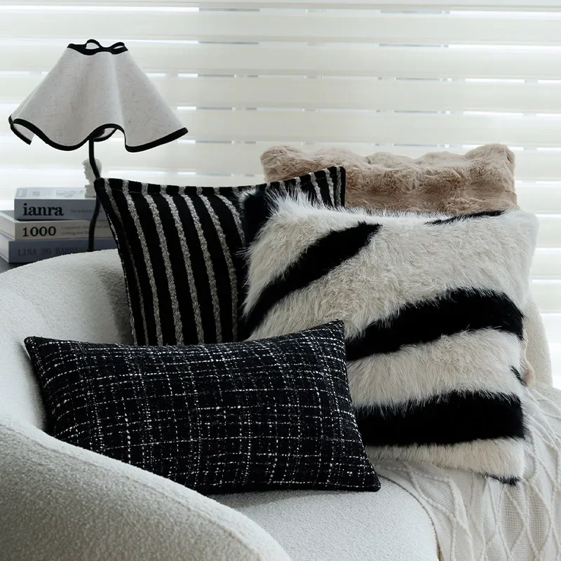 

30x50/45x45cm Modern Black White Throw Pillow Cover Light Luxury Retro Waist Cushion Cover Living Room Sofa Fluffy Pillowcase