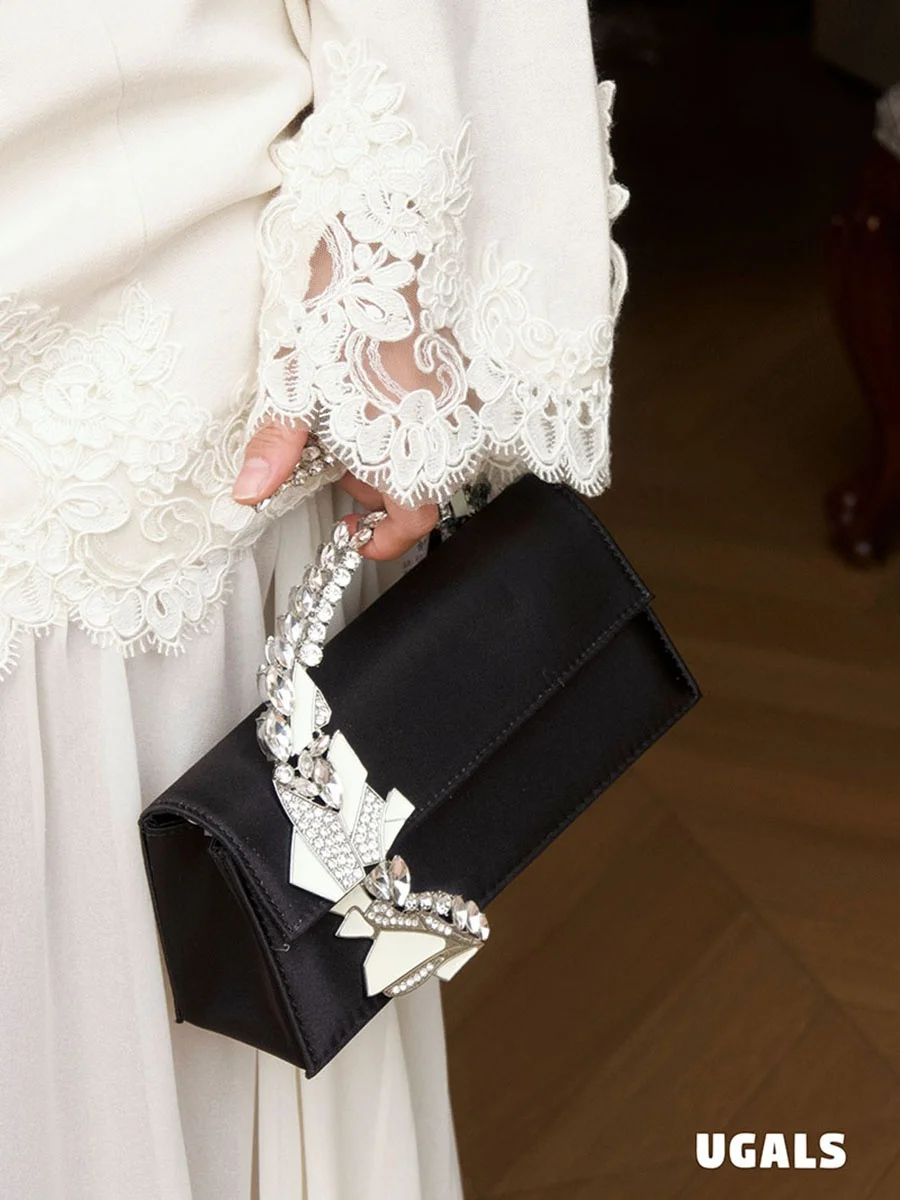 

UGALS Silk Evening Bag with Diamond Encrusted Flip Cover Ladies Crossbody Handbag Elegant Sparkling Diamond Casual Chic
