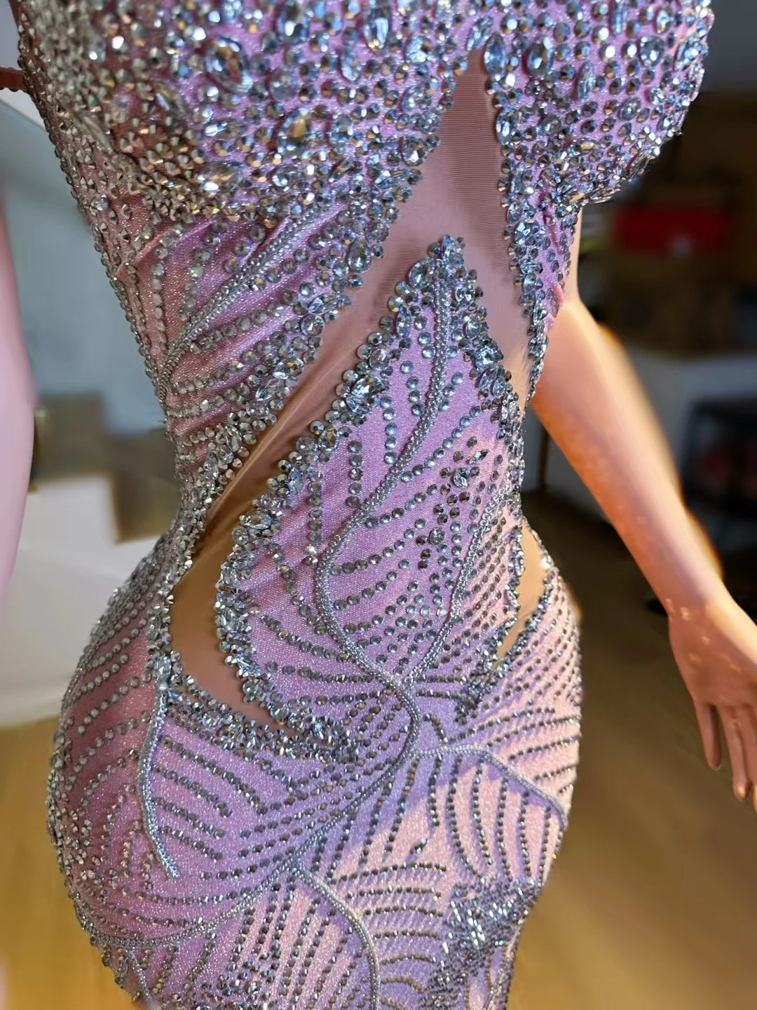 ชุดเดรสหรูหราสำหรับผู้หญิง ดีไซน์สายเดี่ยวเว้าลายเพชร เหมาะสำหรับงานแต่งงาน งานเลี้ยง งานแสดงบนเวที งานวันเกิด