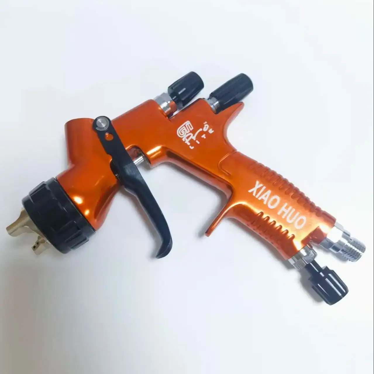 

Bestseller DEVIDISS Clear Coated Spray Gun, 1.3mm Tip, 600ml Cup is suitable for places such as cars, homes, etc Professional Sp