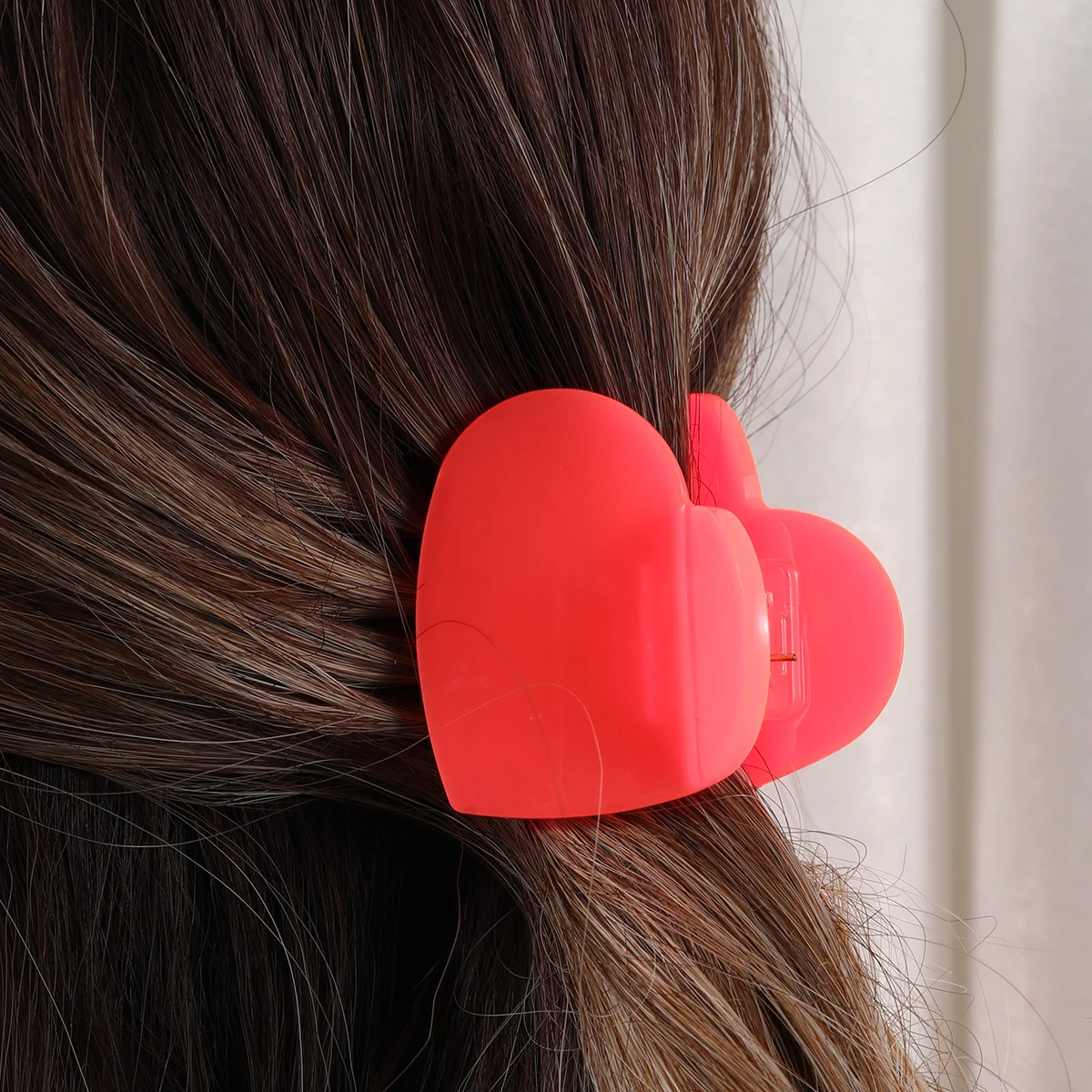 Neon Oragne Heart B…