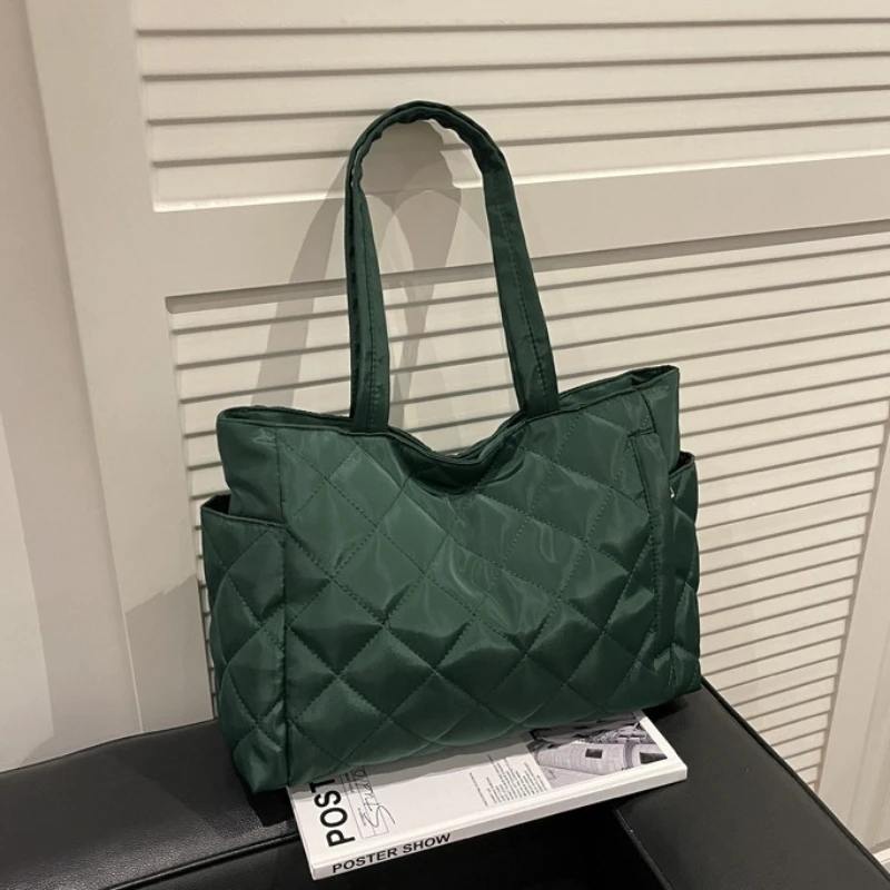 

Модная нейлоновая большая сумка, простой дизайн, женская сумка на плечо, большая вместительная стеганая сумка, новая сумка-ведро с ромбовидной решеткой