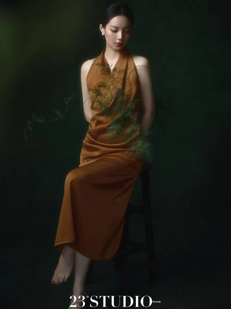 

New 2026 Chinese Style Portrait Photography Studio Small Audience Photography Clothing Personal Photography Wardrobe