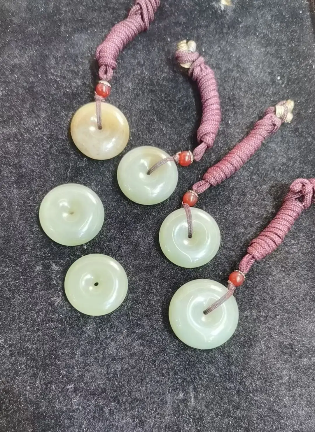 

AAA 1 шт. сокровище китайский винтажный Hetian старый нефрит разные виды узлов безопасности подвески тотем резьба амулет Таймстаун