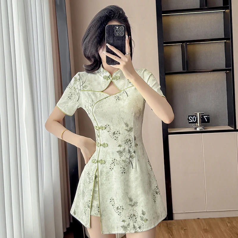 Thumbnail 4 - #8 Compare Cheongsams Before You Buy