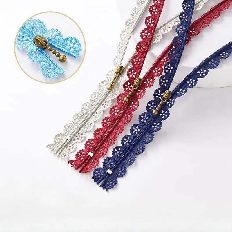 2Pcs Random Color Beauty Lace Zippers Bud Silk Nylon for Purse Bags Sewing Craft Tool