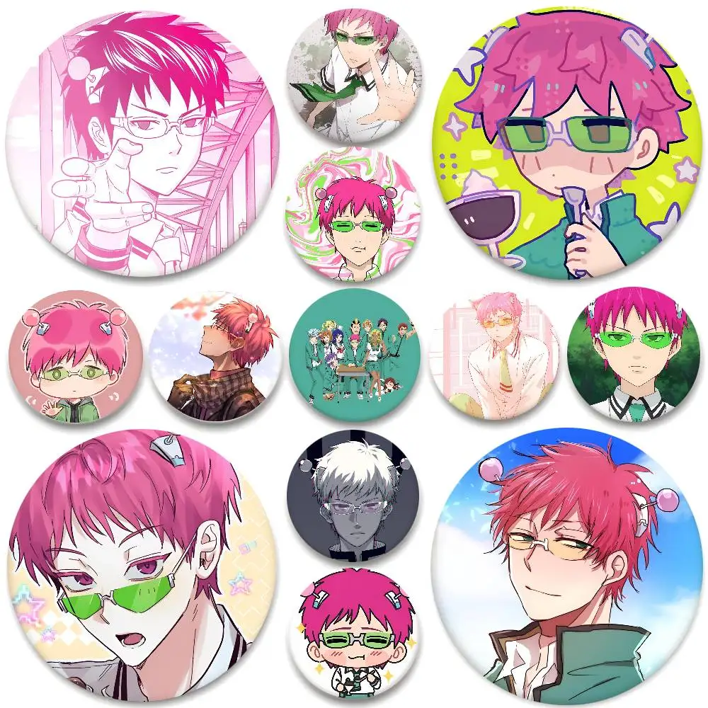 Anime Das katastrophale Leben von Saiki K Saiki Kusuo Abzeichen Runde Abzeichen Weißblech Münze Brosche Kleidung Rucksack Zubehör Anstecknadel