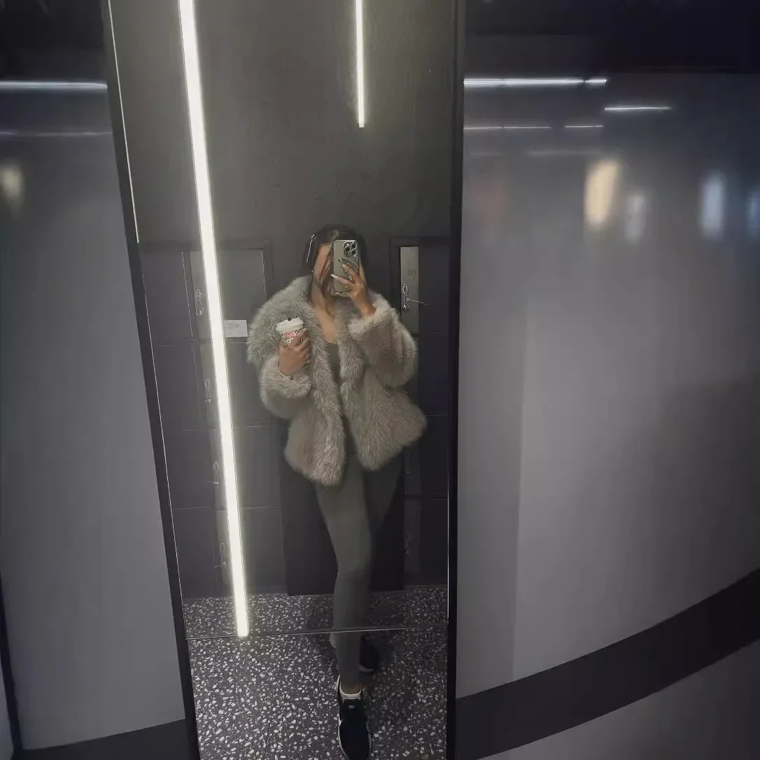 

Короткая уютная шуба для женщин Стильная осенняя женская зимняя шуба с меховым воротником на пуговицах Женская куртка из искусственного меха Свободная