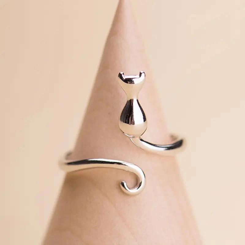 Huitan Silver Color Cat Ring for Women Opening Resizable Animal Rings Simple Stylish Girls Accessories Fashion Versatile Jewelry