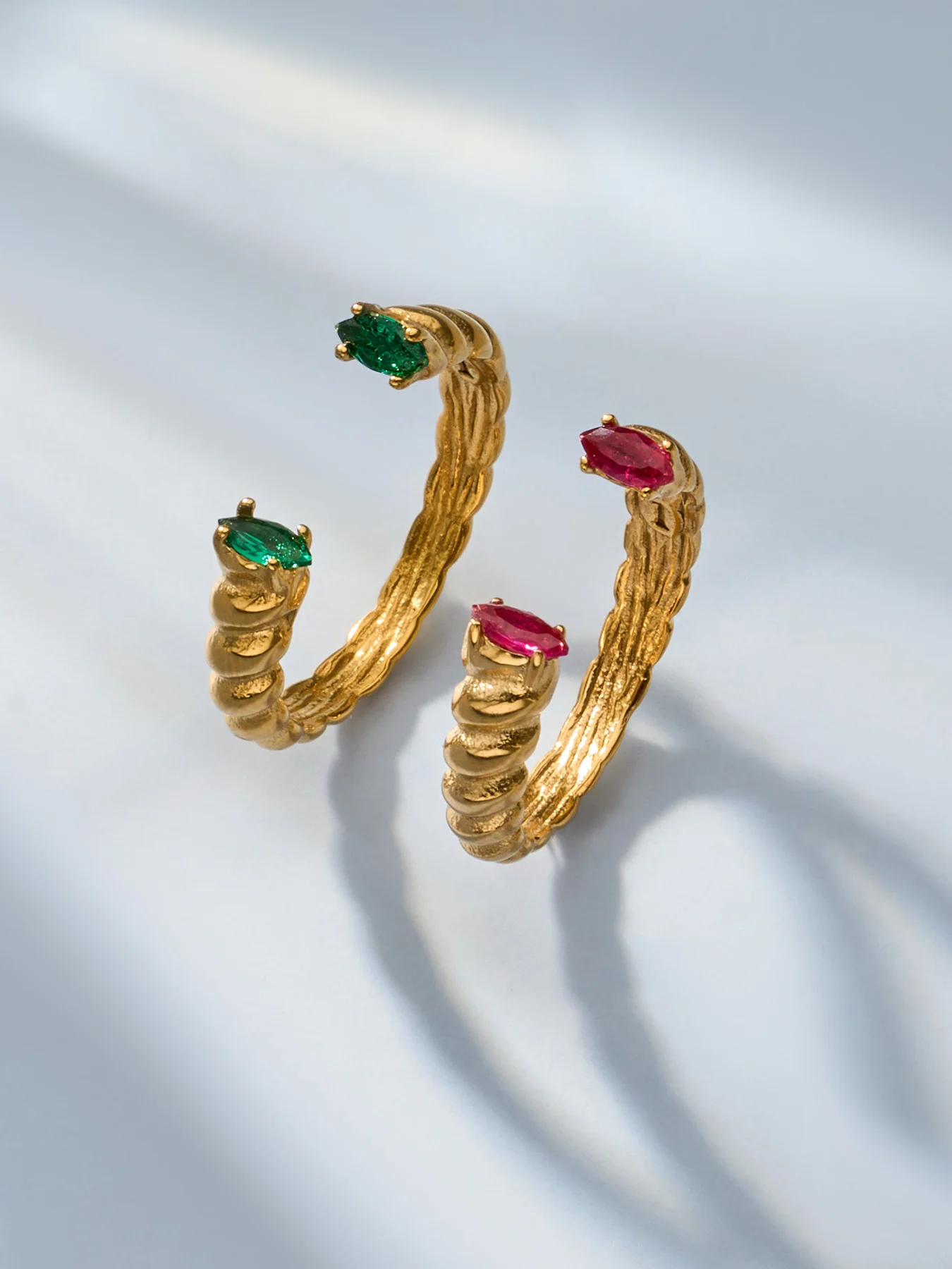 Luxuriöse glänzende Zirkonia-Damenringe aus Edelstahl, wasserdicht, goldfarben, für Frauen, Hochzeit, anlaufgeschützter Schmuck – Detail 13