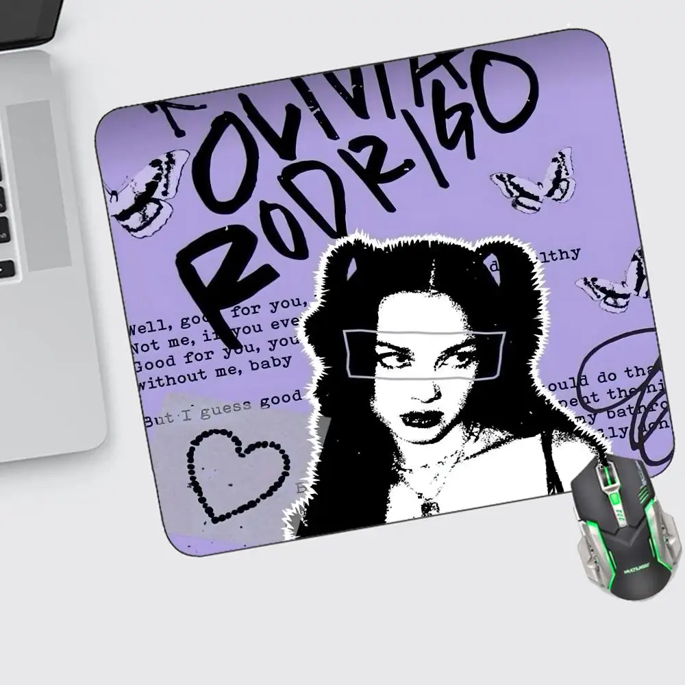 

Singer O-OliviaS R-Rodrigo Mouse Pad Small Gaming Accessories Keyboard Computer Offices Desk Mat Pc Gamer Non-slip Rubber Mouse