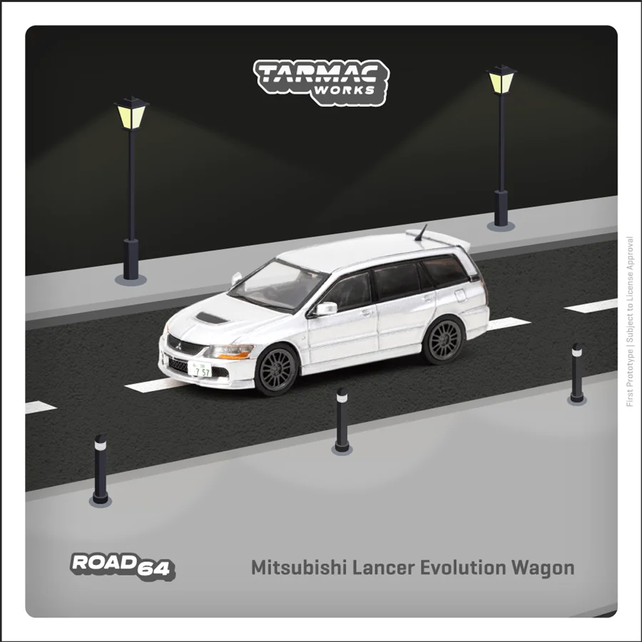 1:64 Lancer Evolution Wagon EVO Travel version, alloy die-cast miniature static car fashion play model, adult collection pieces.