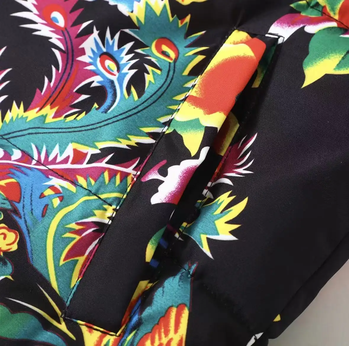 Nigo colete com capuz, jaqueta quente de poliéster sem mangas para o inverno, confortável, respirável, adequado para todos os dias, colete estampado # NIGO9521Z