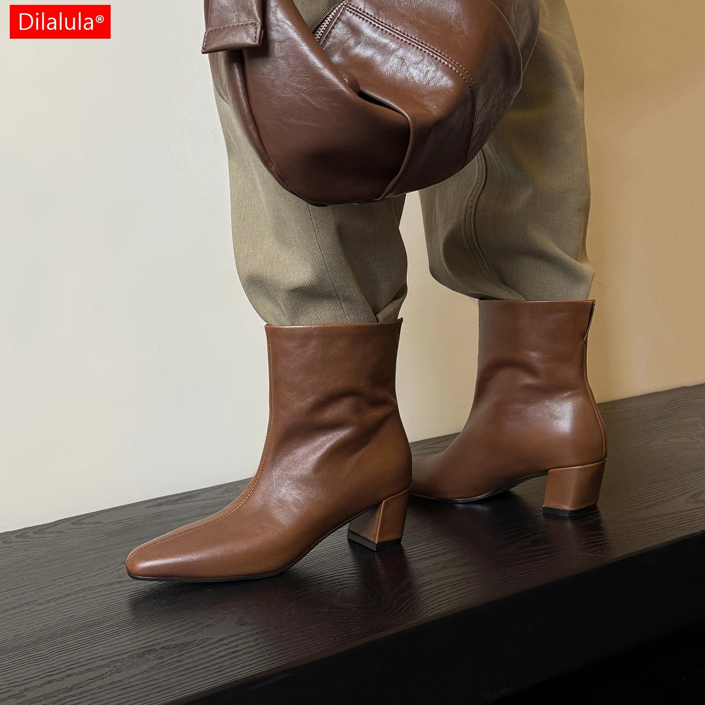 Botines de cuero natural de alta calidad para mujer, modelo Dilalula 2027, con tacón grueso de 5 cm, diseño tipo «slip-on», botines cortos, ideales para vestir con trajes de oficina y para el uso diario.