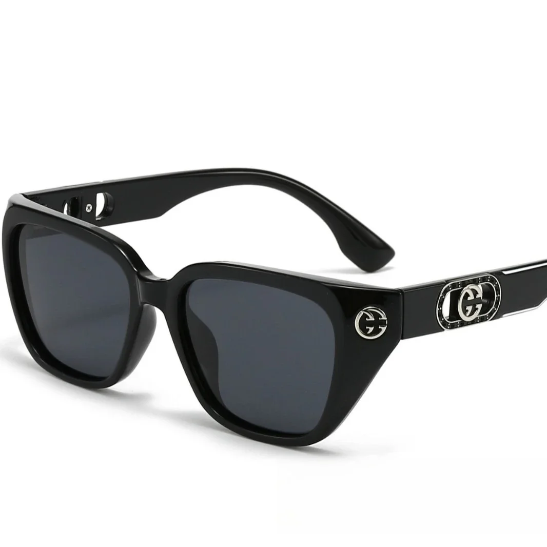 

‌2025 Retro Cat-Eye Sunglasses Polarized UV400 Protection Vintage Luxury Designer Shades for Women Driving & Fashion Accessory