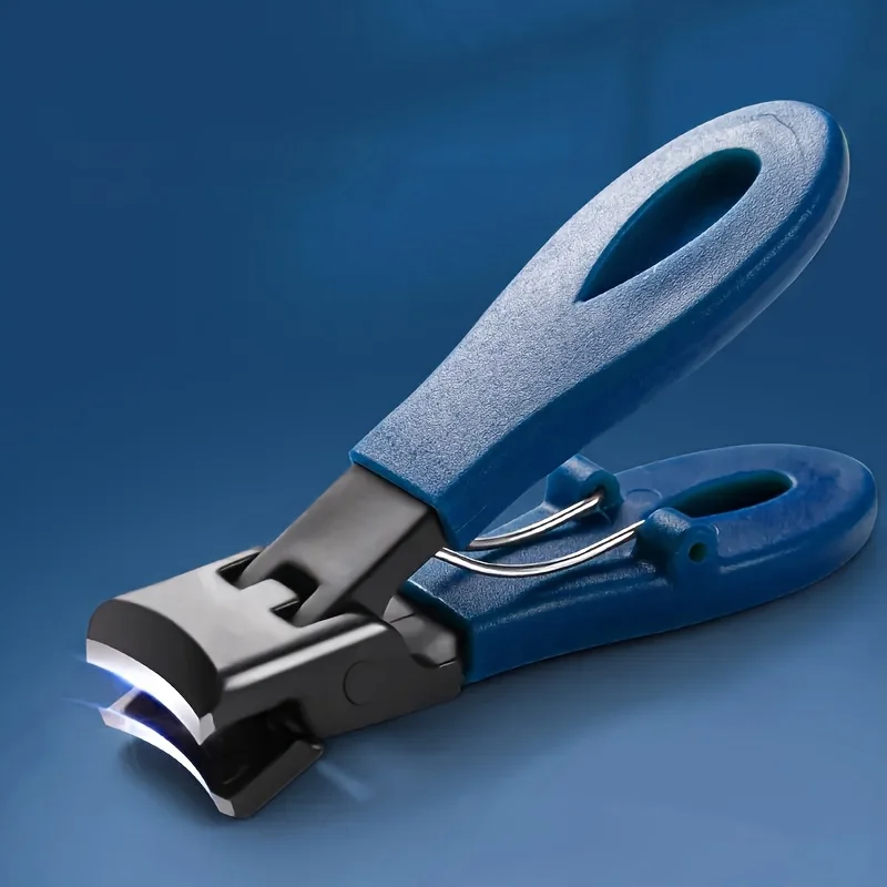厚い爪にも適したプロ仕様の爪切り。幅広い開口部と飛散防止設計で、爪の整えに欠かせないツールです。