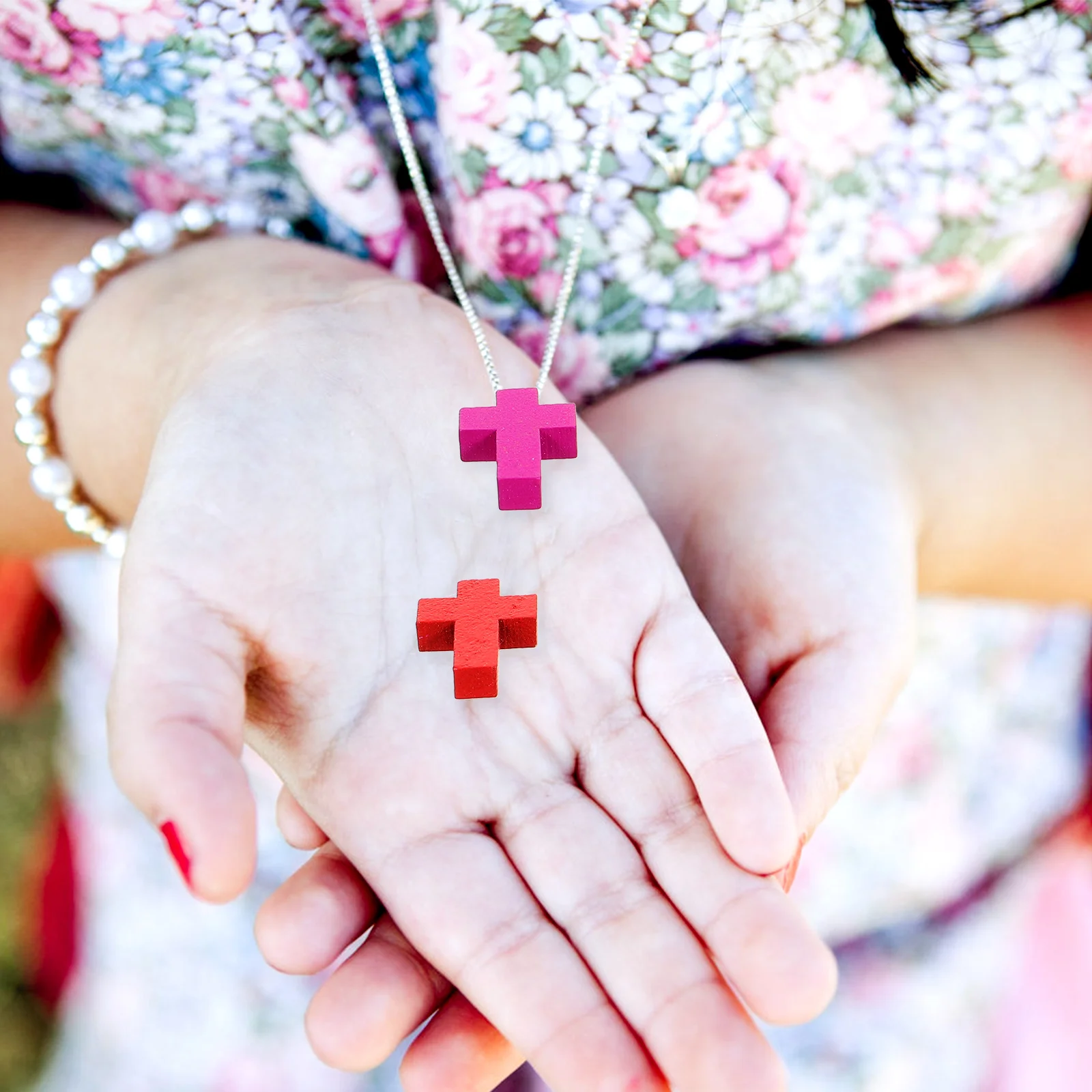 

100pcs Wooden Cross Pendant Charm Unfinished Beads for DIY Necklace Bracelet Jewelry Making Accessories Creative Craft Project