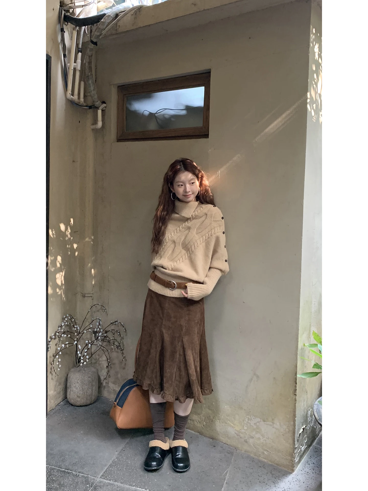 

Red Celebri A-Line Midi Skirt Women's Autumn Winter 2025 New Fi Tail Skirt Brown Wrap Body Beautiful Melanin Skirt