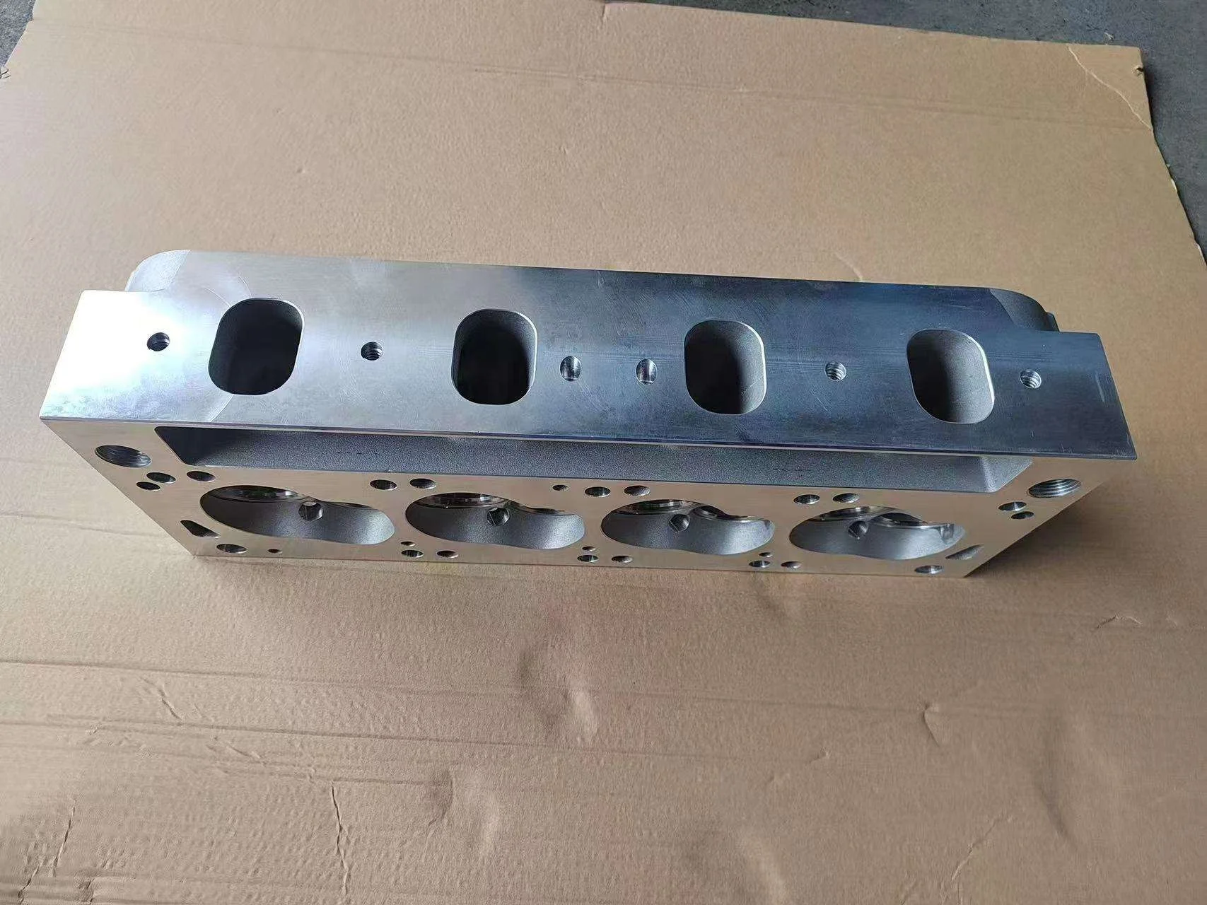 Bare Cylinder Head 351C for Ford 2V 3V MUSTANG MERCURY COUGAR for Cleveland 2V 68cc Chamber 205cc Intake Runner 3