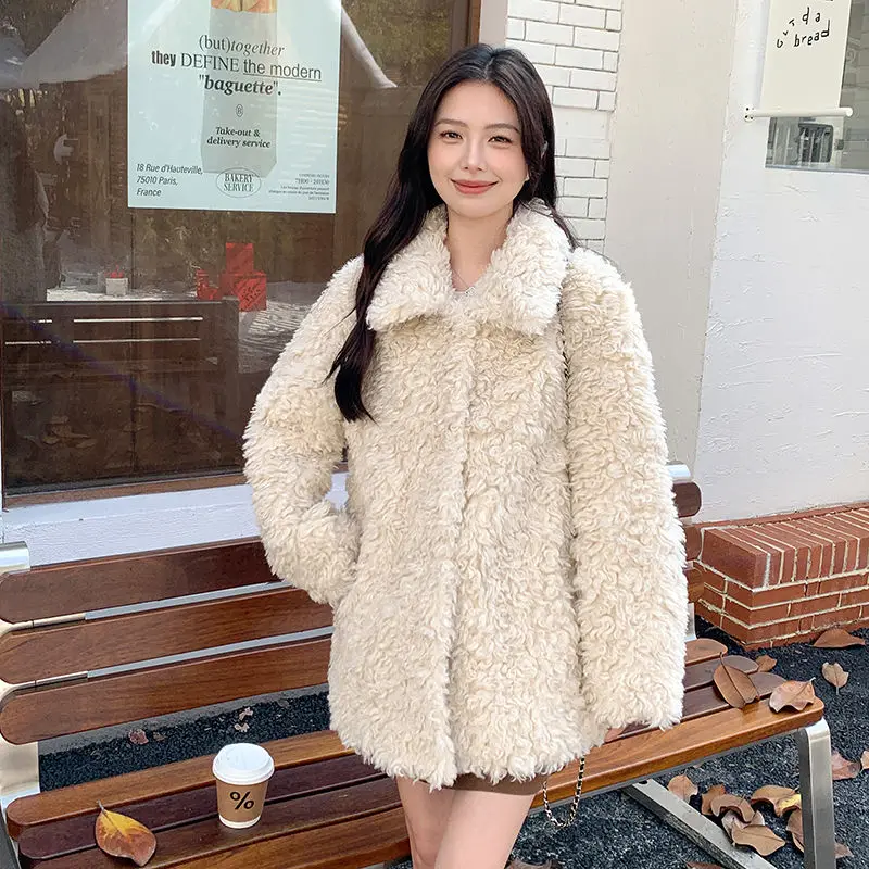 معطف فرو عصري جديد صديق للبيئة معطف شتوي من صوف الضأن متوسط إلى طويل الطول معطف سميك عالي الجودة