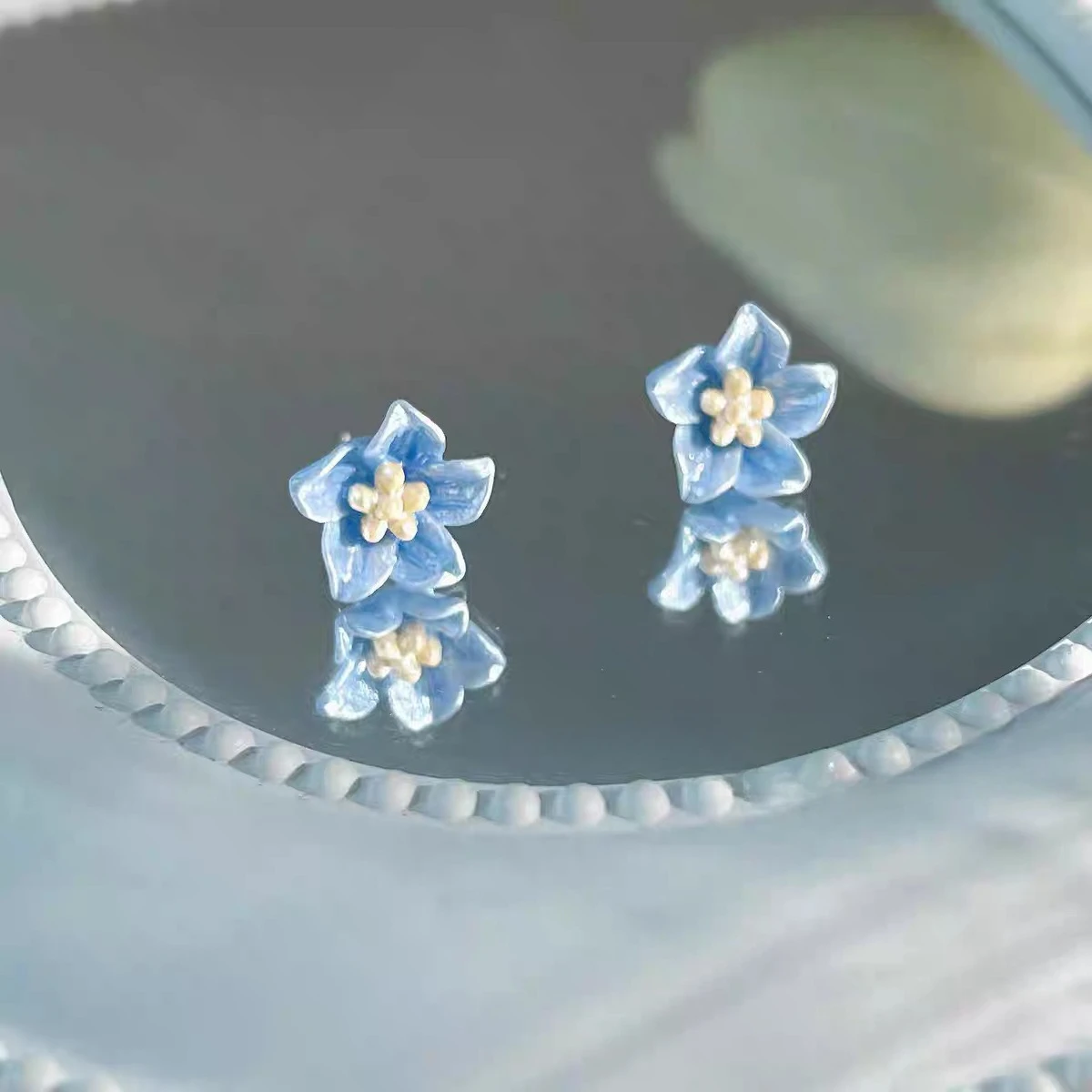 

925 Sterling Silver Pearl Stud Earrings for Women Versatile Earrings with Sophisticated Elegance