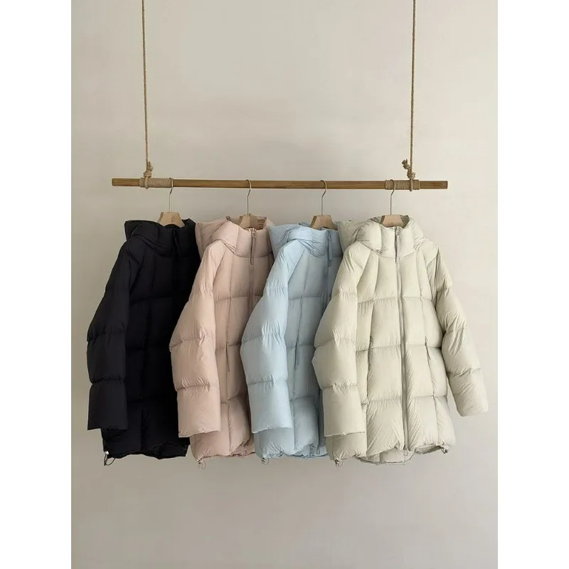 2025 Chaqueta de longitud media fuera de temporada nuevo plumón de pato grueso Puff con capucha abrigo de pan cálido abrigos de plumas ropa de mujer Simple