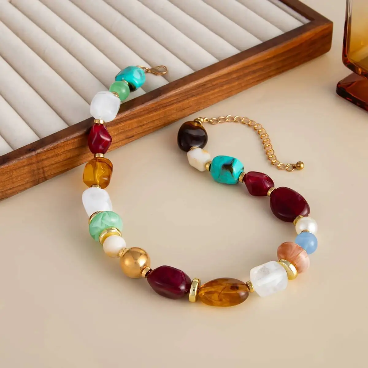 Böhmische Damen-Halskette mit farbigen Harzperlen, Vintage-Stil, verstellbar, kurzer Acryl-Schmuck für den Hals – Detail 11