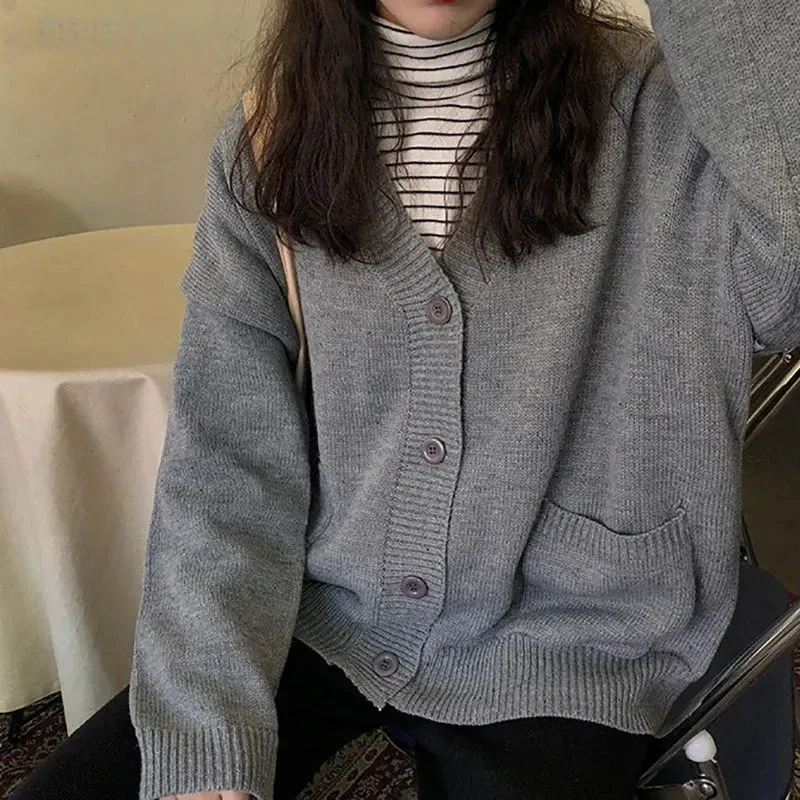 

GIDYQ Knitted Cardigan Women Korean Loose Lazy Wind V Neck Sweater Vintage Casual All Match Solid Pocket Jumper Female Tops New