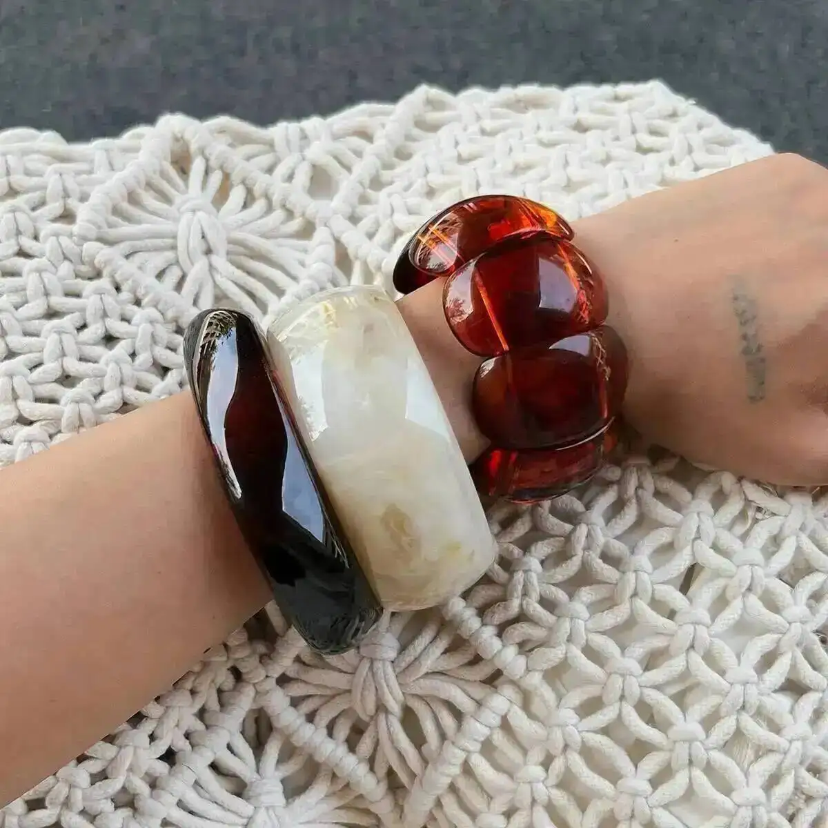 

Lacteo 3 Styles Hyperbole Brown Resin Acrylic Wide Bangle Bracelet Women Vintage Irregular Stackable Chunky Wide Bangles Jewelry