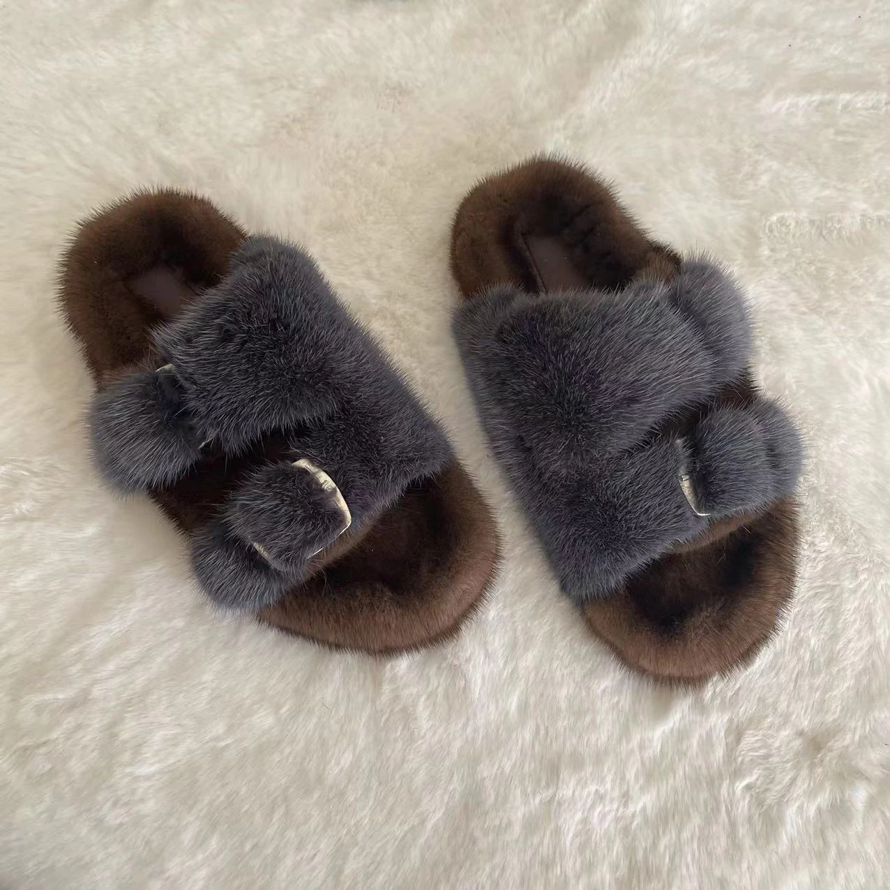 Women\'s and Men\'s Mink Shoes Genuine Mink Fur Slippers 2-Tone Slides