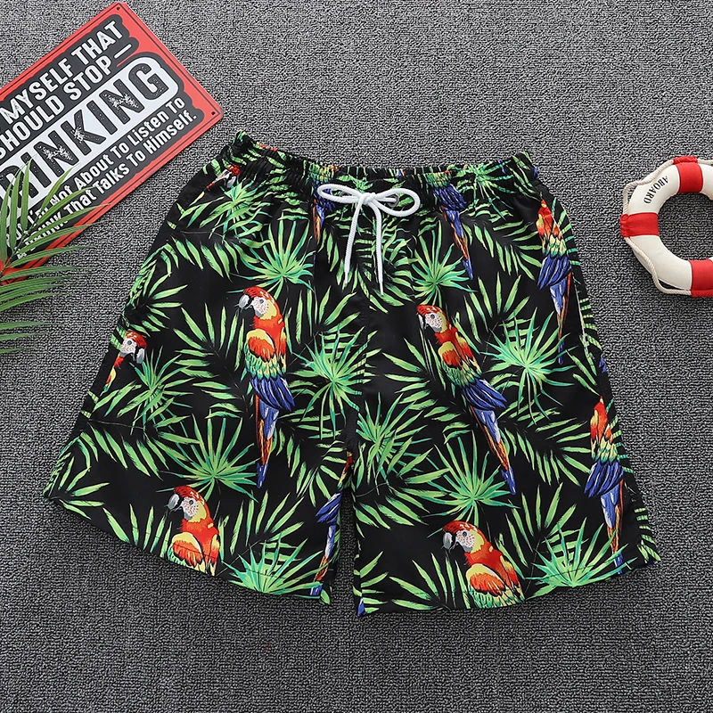 Stylish men Beach Pants handsome men Surf Shorts Swimsuit Short summer Casual shorts With breathable mesh lining