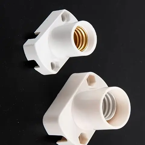 

1Pc White Mini Screw Lamp Base E12 E14 E17 Supporto Lamp Holder Light Bulb Socket Holder Adapter Lamp Fixing Base Accessories