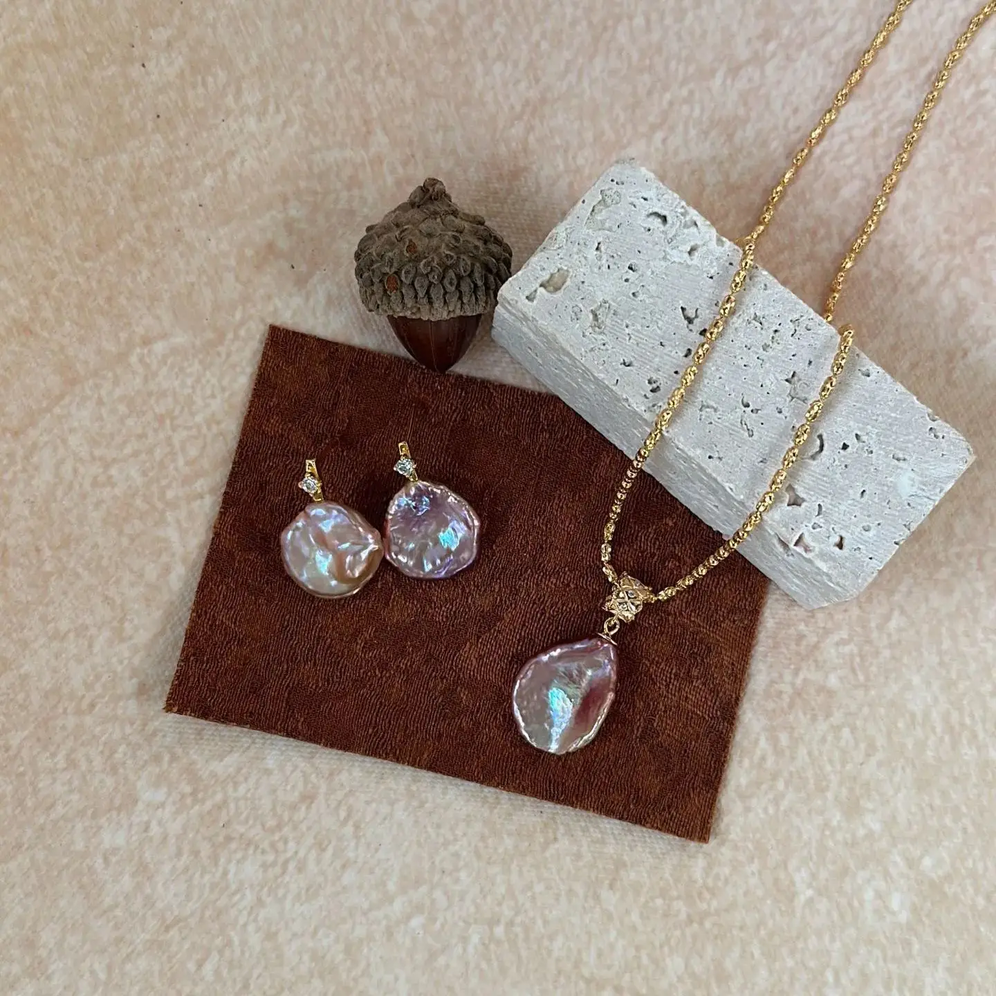 

Уникальное ожерелье и серьги из жемчуга в стиле барокко, позолоченные 18-каратным фиолетовым натуральным пресноводным жемчугом, ювелирные изделия для женщин, рождественский подарок