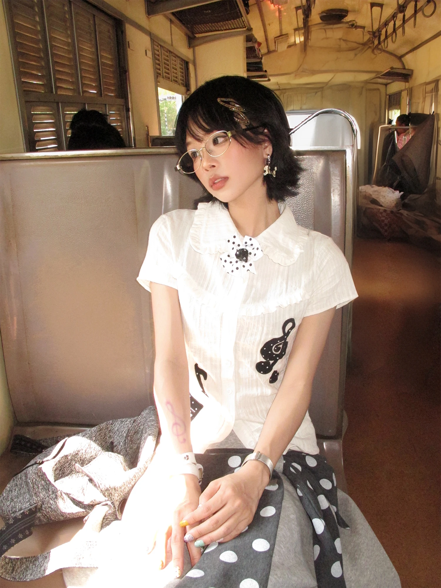 

Korean Style Embroidered Short Sleeve Doll Collar Shirt Women's Slim Fit Summer Casual Fashion White Top Soft Comfortable Cotton