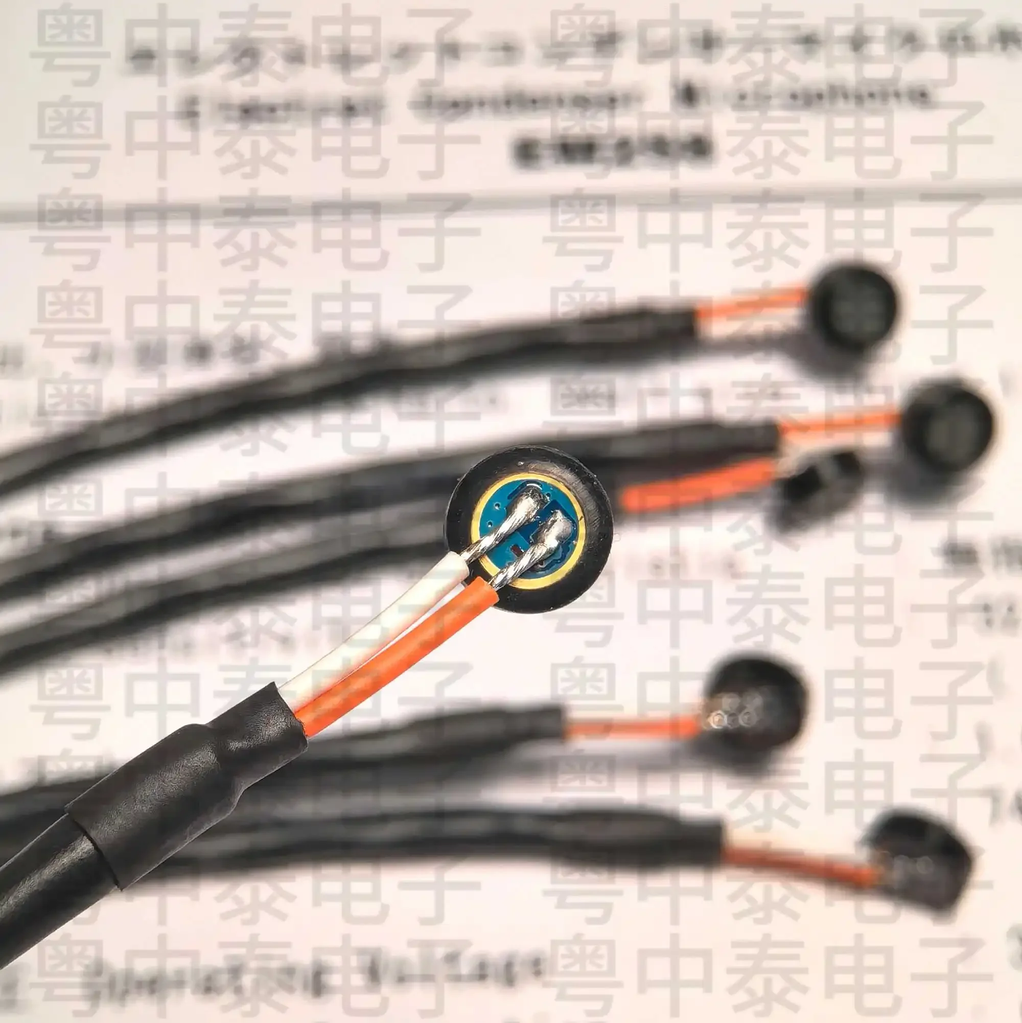 

2pcs/Japan EM258 with line (Japan Jianemei L-2B2AT) capacitive electret microphone head